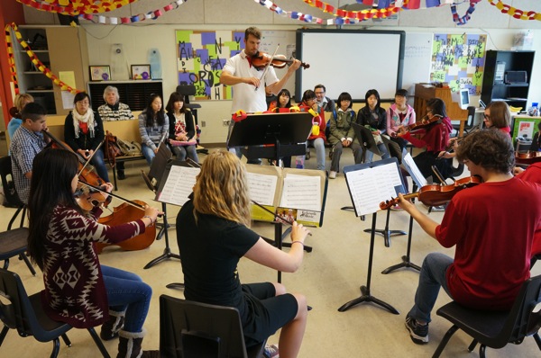 Crosswinds orchestra plays for Chinese exchange visitors